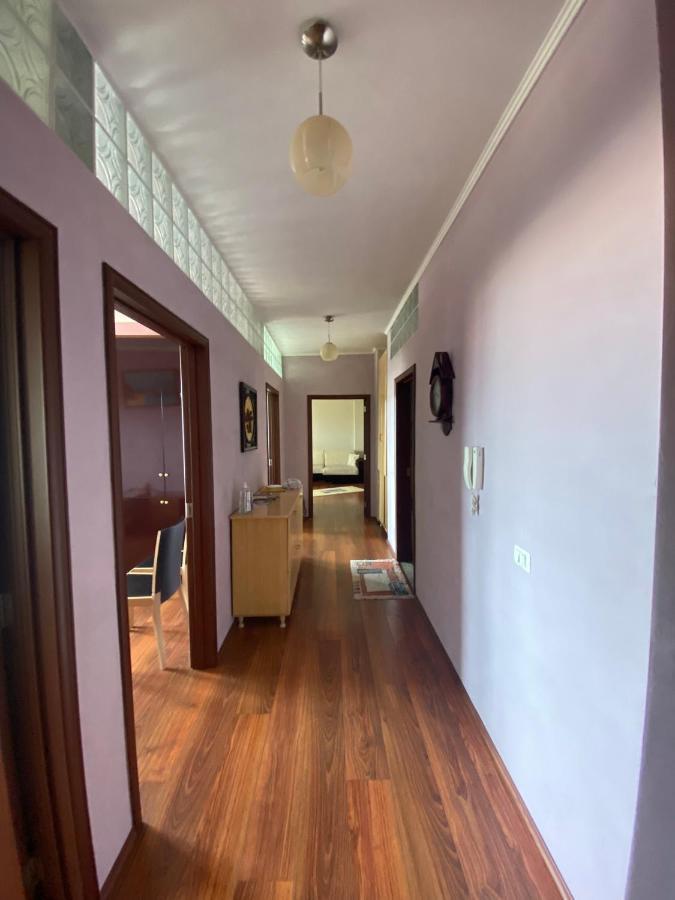 Stay The Night Shkodra Apartment City Centre Екстер'єр фото
