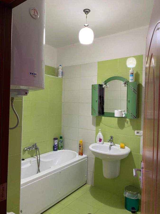 Stay The Night Shkodra Apartment City Centre Екстер'єр фото